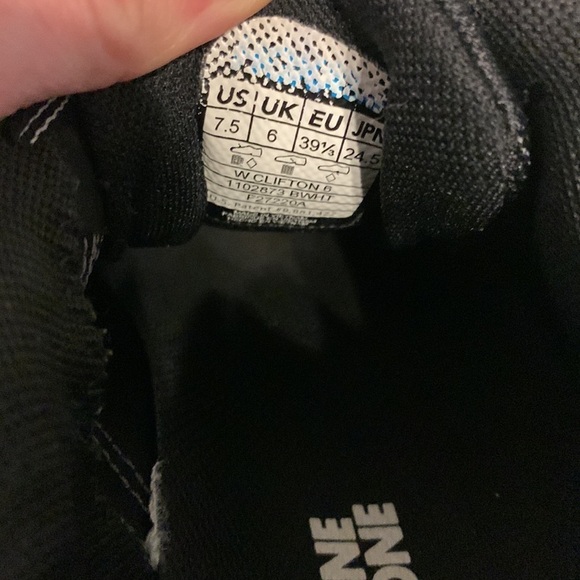 Hoka one one Clifton 6 sneakers shoes black‎ white size 7.5 - Picture 9 of 9